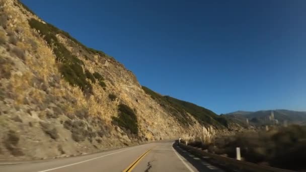 Jazda w Big Sur California Cabrillo Highway 1 wybrzeża drogowego, punkt na południe — Wideo stockowe