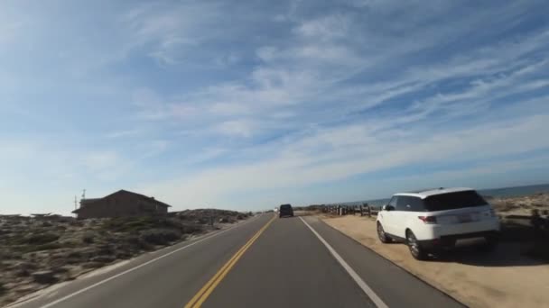 Condução em Pacific Grove 17 milhas estrada pontos sul — Vídeo de Stock