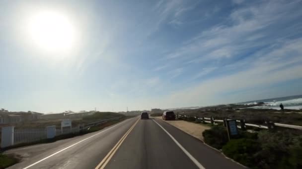 Condução em Pacific Grove 17 milhas estrada pontos sul — Vídeo de Stock