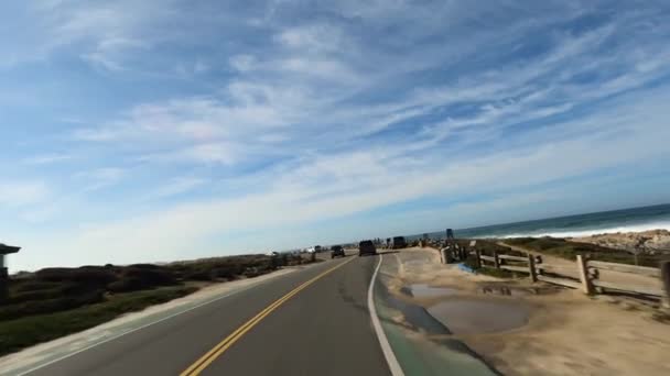 Conducir en Big Sur California Cabrillo Highway 1 coast road, pov south — Vídeo de stock