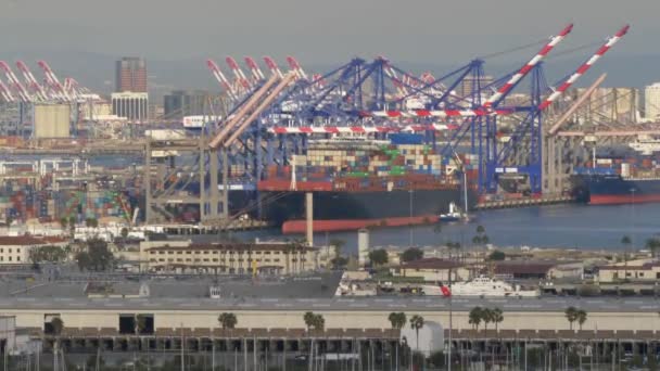 Schiff Eco California bewegt sich langsam Port Long Beach Kalifornien USA Januar 2020 — Stockvideo