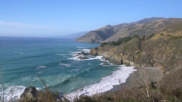 Ειρηνικός Ωκεανός σε Big Sur Highway nr 1 Καλιφόρνια Δυτική Ακτή — Αρχείο Βίντεο