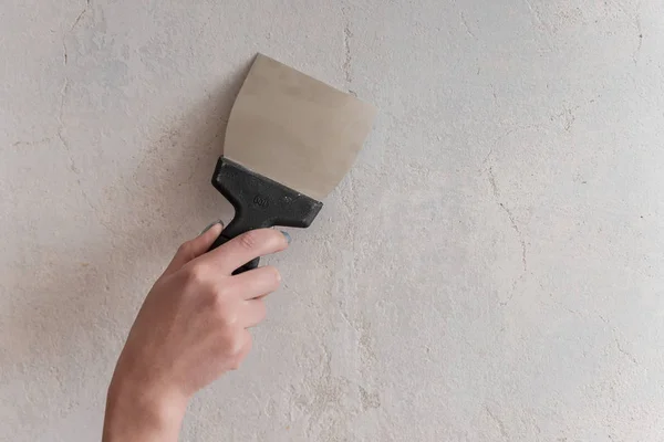 Man Holds Spatula His Hand Leads Concrete Wall Putty Irregularities — Stock Photo, Image