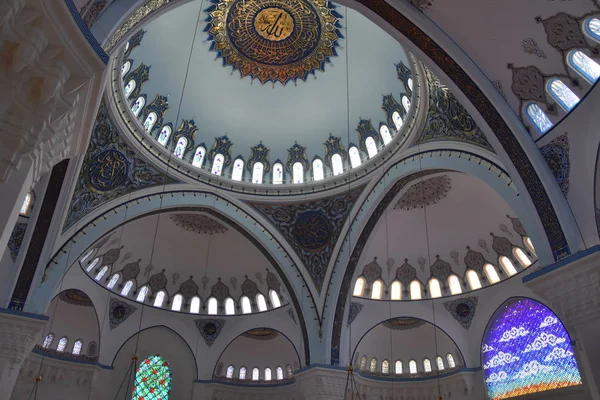 Interior Mezquita Camlica Istanbul Pavo — Foto de Stock