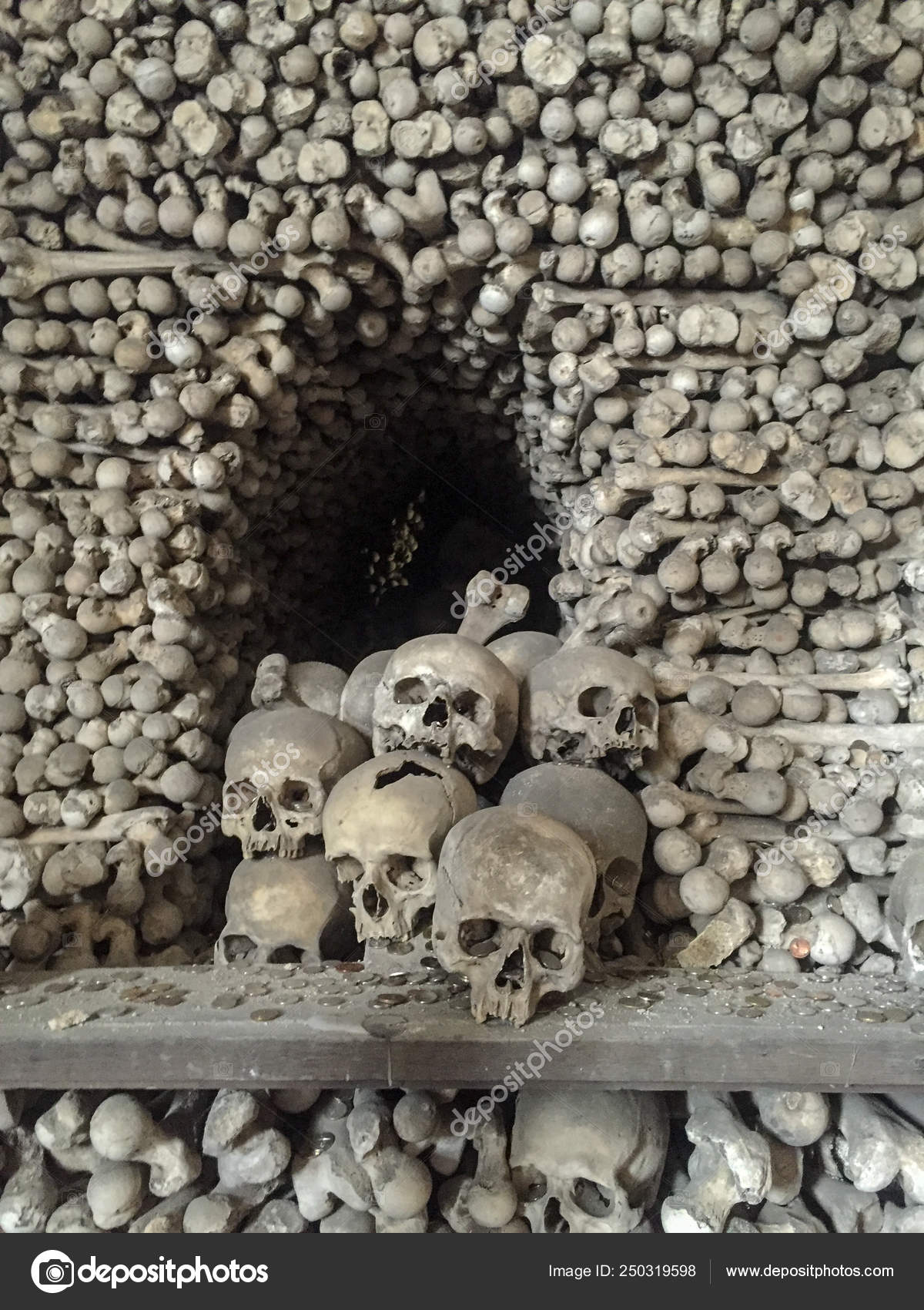 Cráneos Huesos Huesos Del Osario Sedlec Iglesia Kutna Hora ...