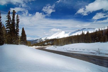 Rocky Dağları kar maskeli