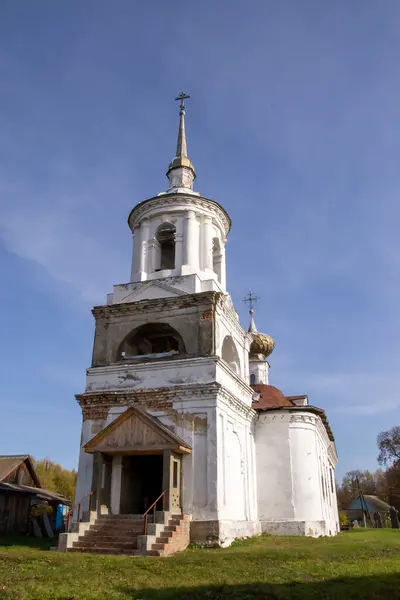 俄罗斯科斯特罗马地区Chernyshevo村教堂钟楼 — 图库照片