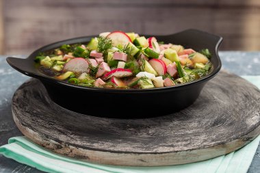 Yaz sıcağında soğuk ferahlatıcı çorba. Tr olarak Rus mutfağı