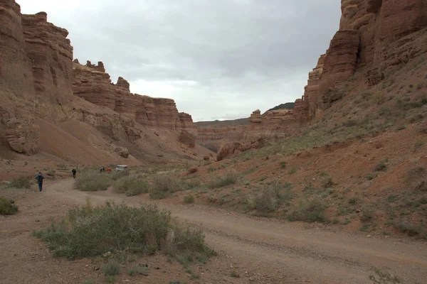 Sharyn canyon, Cazaquistão - 3 de maio de 2019: Passeio de desfiladeiro — Fotografia de Stock