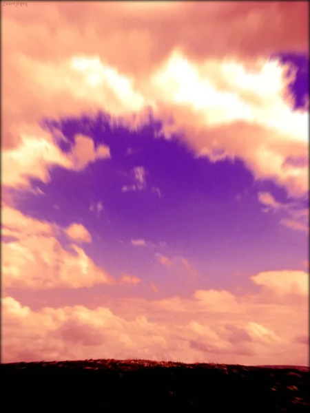 Tripping céu embaçado com nuvens de fundo — Fotografia de Stock