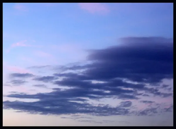 Hemel met wolken verbazingwekkende schiet — Stockfoto
