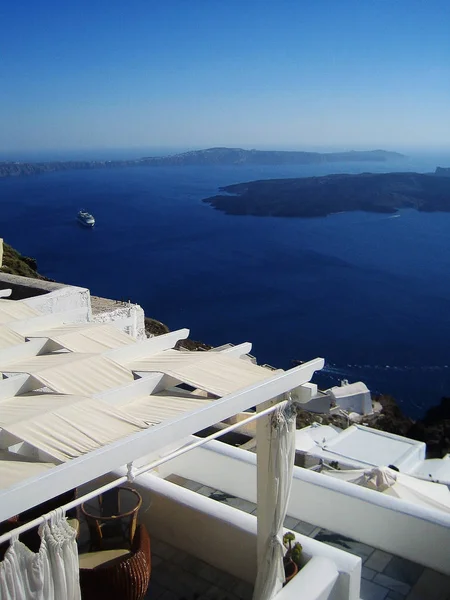 Krásný řecký ostrov Santorini letní sezóny pozadí — Stock fotografie