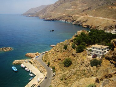 Eski liman Sfakia Creta Adası Yunanistan arka planda