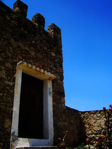 Oud kasteel in Zuid-Kreta Frangkokastelo zomer achtergrond uit Griekenland — Stockfoto