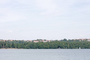 Muhteşem vahşi orman ve yaz kamp ile Lake Brombachsee yüksek kaliteli baskılar ürünler 50 megapiksel Absberg tatil arka plan güzel sanat eğilimindedir