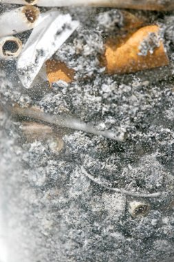 Küller ve cam makro arka plan tıbbi esrar katıldı 