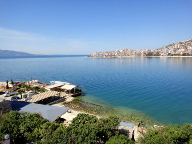 Arnavutluk deniz manzaralı süper plaj Sarand seyahat