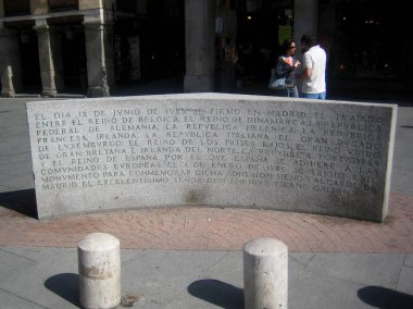 Madrit, İspanya - 12 Ağustos 2007: Merkezyürüyüş gezisinin görünümü 