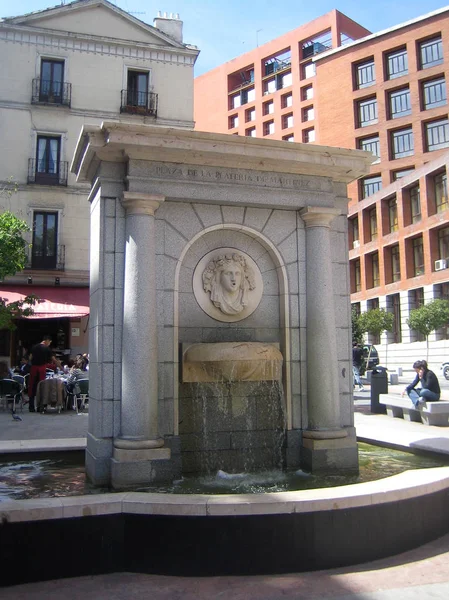 Madrit, España - 12 de agosto de 2007: Vista del centro a pie — Foto de Stock