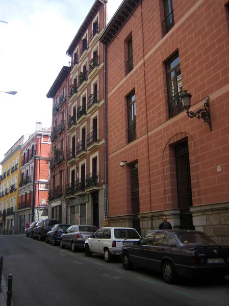 Madrit, spanien - 12 august 2007: blick auf die stadtwanderung — Stockfoto