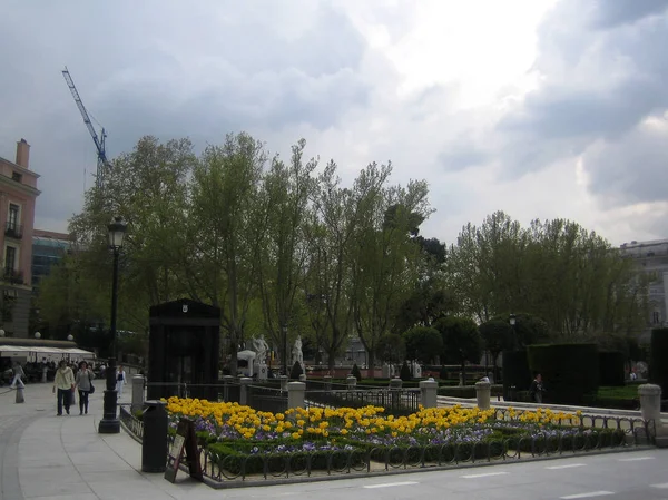 Madrit, Espanha - 12 de agosto de 2007: Vista dos principais lugares do centro — Fotografia de Stock