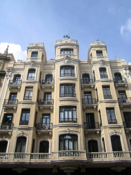 Madrit, Espanha - 12 de agosto de 2007: Vista dos principais lugares do centro — Fotografia de Stock