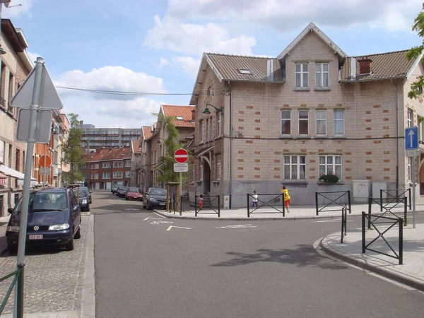 Bélgica, Bruxelas - 12 de Agosto de 2008: Centro de lugares de topo a pé — Fotografia de Stock