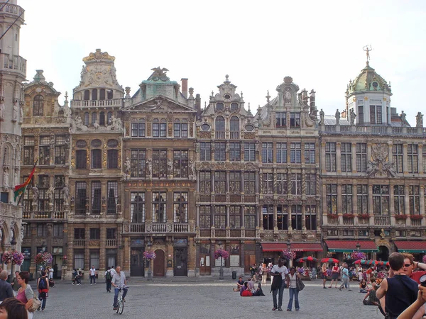 Bélgica, Bruselas - 12 de agosto de 2008: Los mejores lugares a pie — Foto de Stock