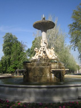 Madrid, İspanya - 12 Ağustos 2007: Merkezin üst kısmının klasik görünümü 