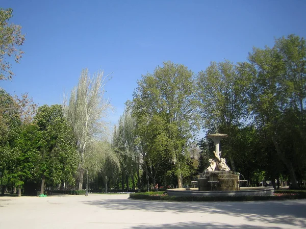 Madrid, Spain  - 12 August 2007: Vintage view of the center top — Stock Photo, Image