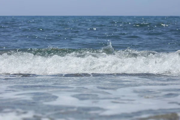 Plaj dalgaları makro arka plan peristeres beton ada covid-19 sezon modern yüksek kaliteli baskı