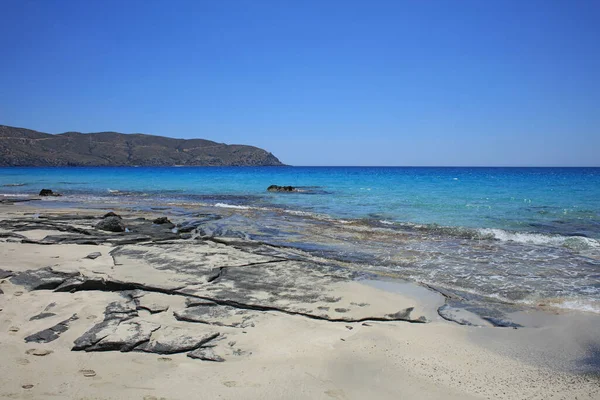 Kerdodasos海滩混凝土私人蓝色泻湖天堂红沙海岸2020年夏季鳕鱼假期现代高品质印刷品 — 图库照片