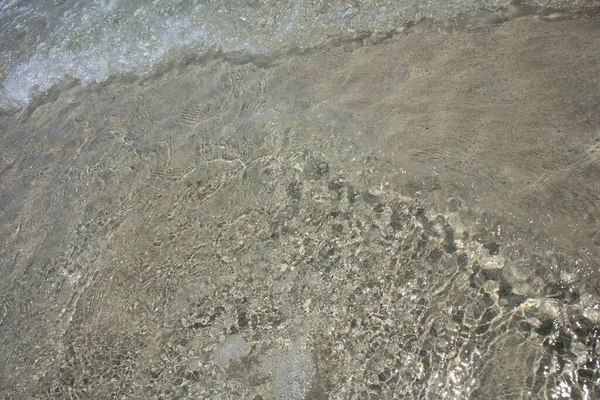 Кердовский Пляж Украшает Голубая Лагуна Красным Песчаным Побережьем — стоковое фото
