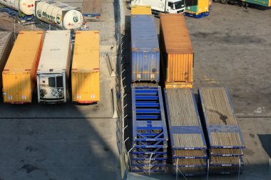 Patra, Yunanistan, 4 Temmuz 2020 tarihinde gemi covid-19 sezonunun yüksek kaliteli baskı tatilinden şehir limanına bakıldı