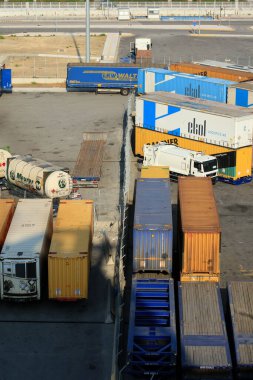 Patra, Yunanistan, 4 Temmuz 2020 tarihinde gemi covid-19 sezonunun yüksek kaliteli baskı tatilinden şehir limanına bakıldı