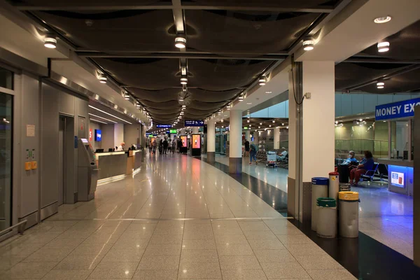 2020年5月11日 德国杜塞尔多夫国际机场使用日冕病毒Covid 19倍高质量印刷品旅行 — 图库照片