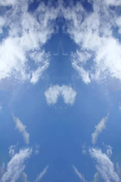 Cielo Azul Psicodélico Con Nubes Fondo Moderno Alta Calidad Imprime —  Fotos de Stock