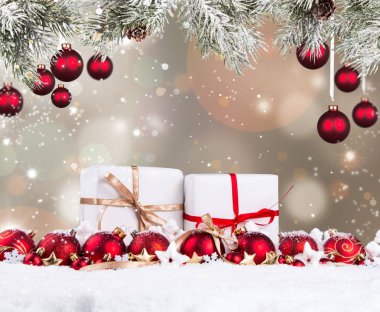 Noel kompozisyon, Noel dekorasyon, ribbot, çam kozalağı, ahşap masa üzerinde çam, Düz yatıyordu, kopya alanı, metin için boş alan