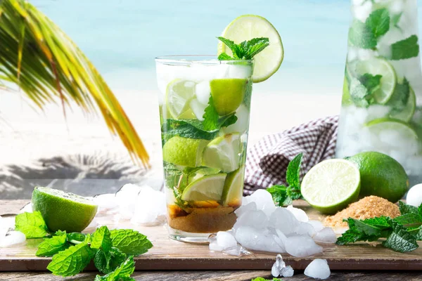 Mohito Lime Drinks Wooden Blur Beach Background Fresh Drinks Fruits — Stock Photo, Image