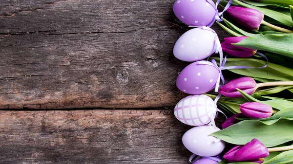 Påskägg Och Blomma Träbord Våren Koncept Planka — Stockfoto