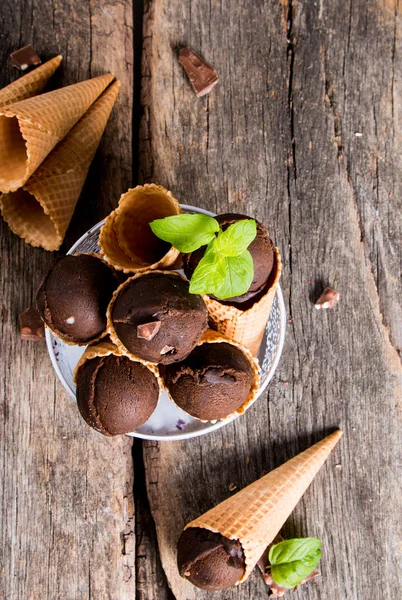 Ice Cream Scoops Sweet Cone Wooden Tbale Chocolate Sundae — Stock Photo, Image