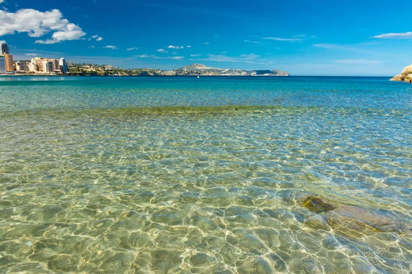 Παραλία Φόλ κρυστάλλινα νερά — Φωτογραφία Αρχείου