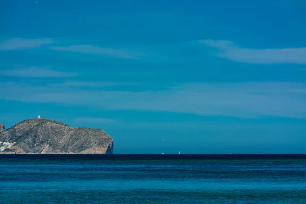 Mar Mediterrâneo e a capa — Fotografia de Stock