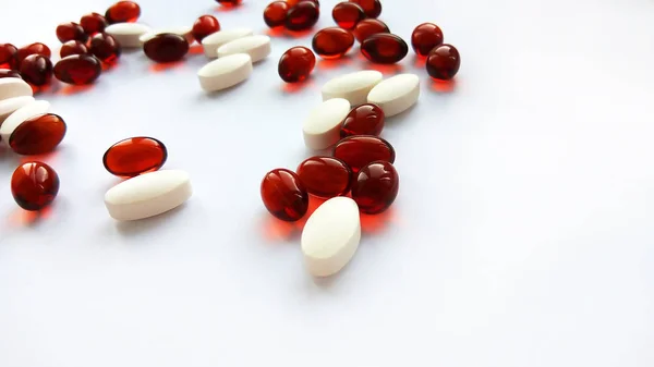 Assorted Red White Pharmaceutical Medicine Pills Tablets Capsules White Background — Stock Photo, Image