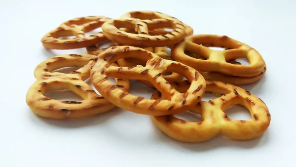 Salzige Knusprige Cracker Minibrezeln Auf Weißem Hintergrund Nahaufnahme Fotografie — Stockfoto