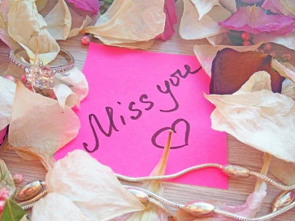 Miss You Message Pink Sticky Note Dry Rose Orchid Flower — Stock Photo, Image