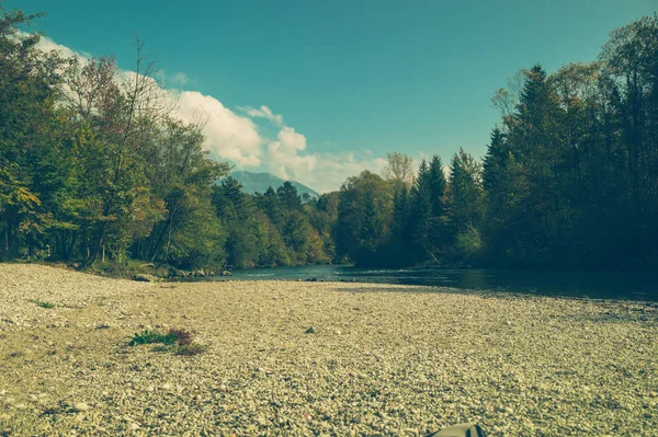 Paesaggio Con Fiume Montagne — Foto Stock