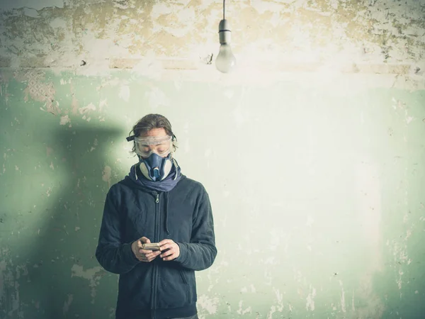 Young Woman Wearing Dust Mask Protective Goggles Standing Derelict Room — Stock Photo, Image