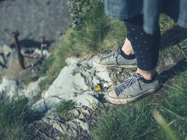 Feet Legs Young Woman Standing Nature — Stock Photo, Image