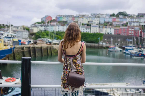 Young Woman Standing Railing Small Harbor — Stock Photo, Image